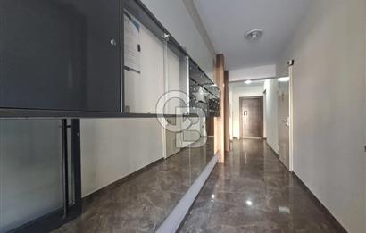 Vizyon 35 Sitesinde Havuzlu Ebeveyn Banyolu Satılık 3+1 Daire