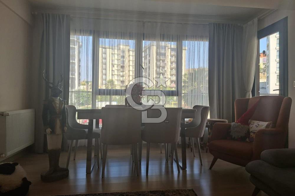Vizyon 35 Sitesinde Havuzlu Ebeveyn Banyolu Satılık 3+1 Daire