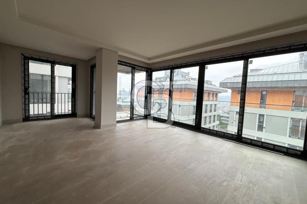 Üsküdar Ala Çamlica 2 Satilik 4+1/ 3 Banyolu Site içinde Daire