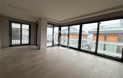 Üsküdar Ala Çamlica 2 Satilik 4+1/ 3 Banyolu Site içinde Daire