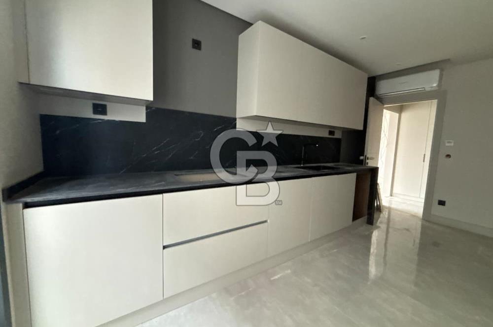 Üsküdar Ala Çamlica 2 Satilik 4+1/ 3 Banyolu Site içinde Daire