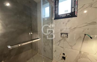 Üsküdar Ala Çamlica 2 Satilik 4+1/ 3 Banyolu Site içinde Daire