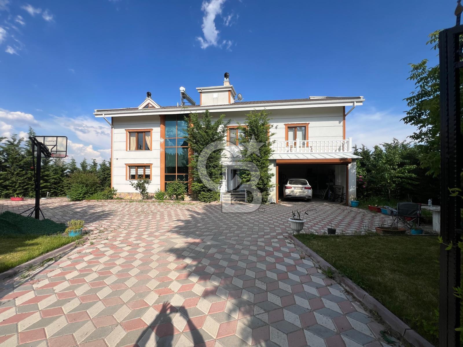 GÖLBAŞI HACILAR'DA 8+2 SATILIK LÜKS MÜSTAKİL VİLLA