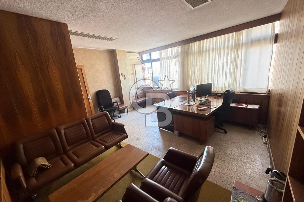 ULUS RÜZGARLI VE ÇANKIRI CADDESİ KÖŞESİ TAŞHAN' da SATILIK OFİS