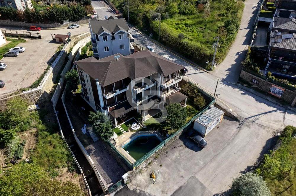 CB ENVOY Gölcük Saraylı'da Deniz Manzaralı 5+1 Tripleks Villa