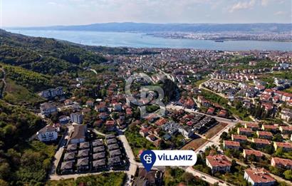 CB ENVOY Gölcük Saraylı'da Deniz Manzaralı 5+1 Tripleks Villa