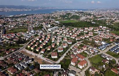 CB ENVOY Gölcük Saraylı'da Deniz Manzaralı 5+1 Tripleks Villa