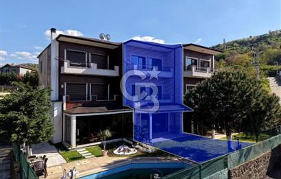 CB ENVOY Gölcük Saraylı'da Deniz Manzaralı 5+1 Tripleks Villa