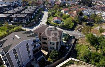 CB ENVOY Gölcük Saraylı'da Deniz Manzaralı 5+1 Tripleks Villa