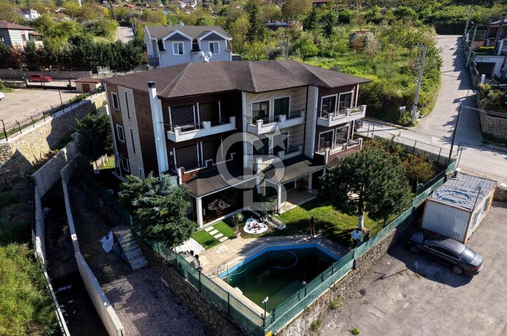 CB ENVOY Gölcük Saraylı'da Deniz Manzaralı 5+1 Tripleks Villa