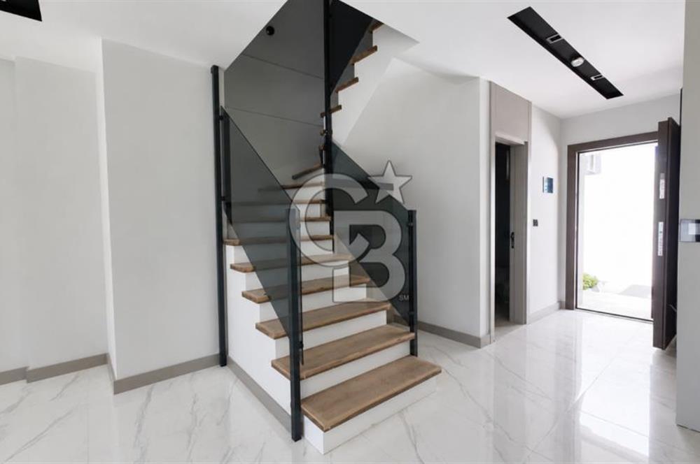 LARA BÖLGESİ ERMENEK MAHALLESİ 3+1 VİLLA