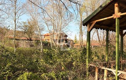 YAPAY GÖLETLİ, TESİS KULLANIMINA UYGUN 7.000m2 ÇİFTLİK