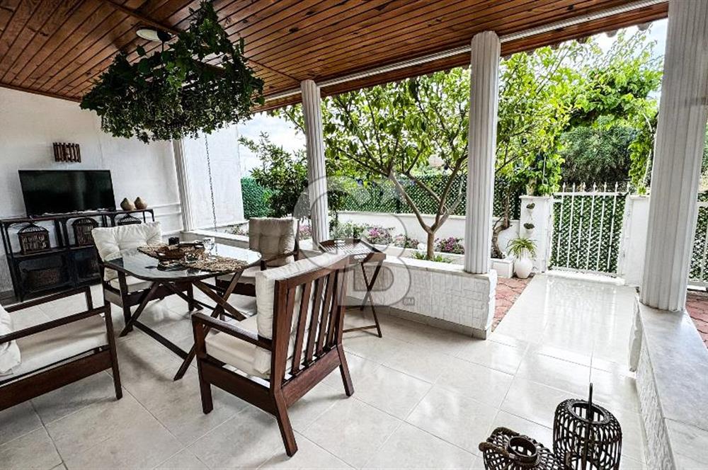 Bahçeli Müstakil Villa | 4+1 Tripleks | Land of Legends'a 1 Km