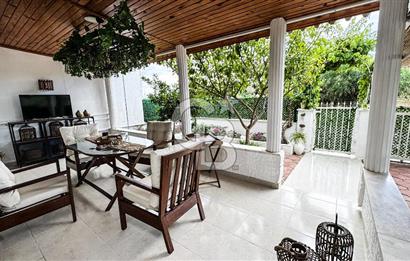 Bahçeli Müstakil Villa | 4+1 Tripleks | Land of Legends'a 1 Km