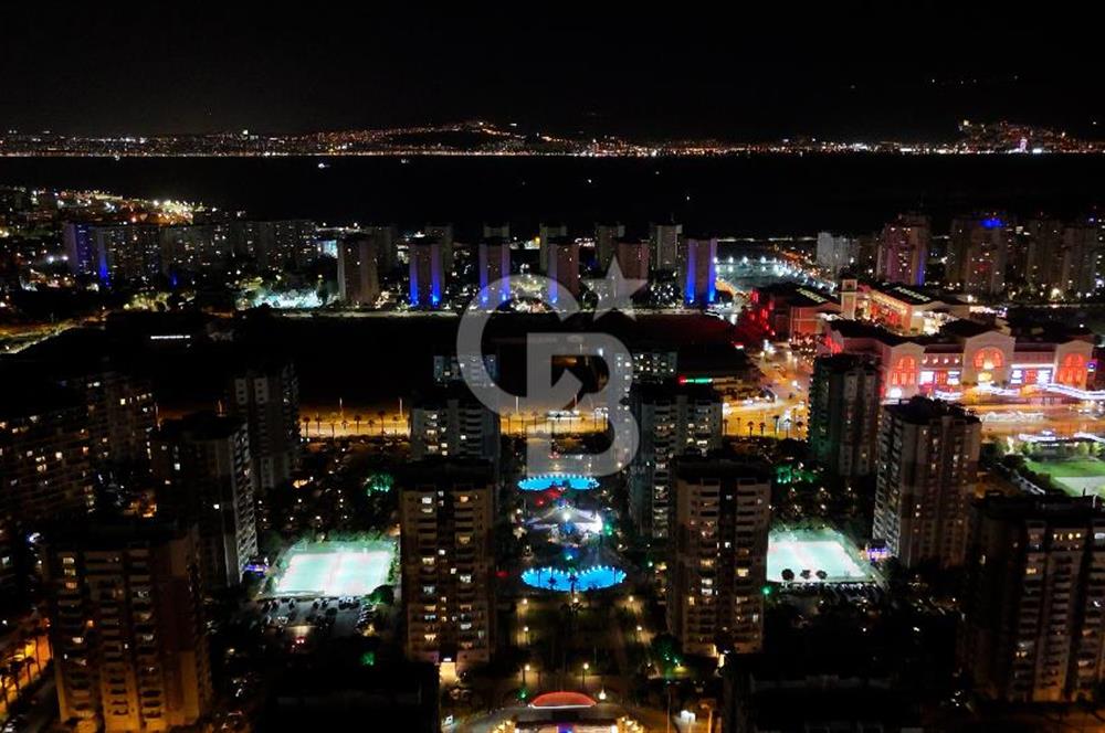 Karşıyaka Soyak Mavişehir'de Satılık 4+1 Güney Cephe Daire