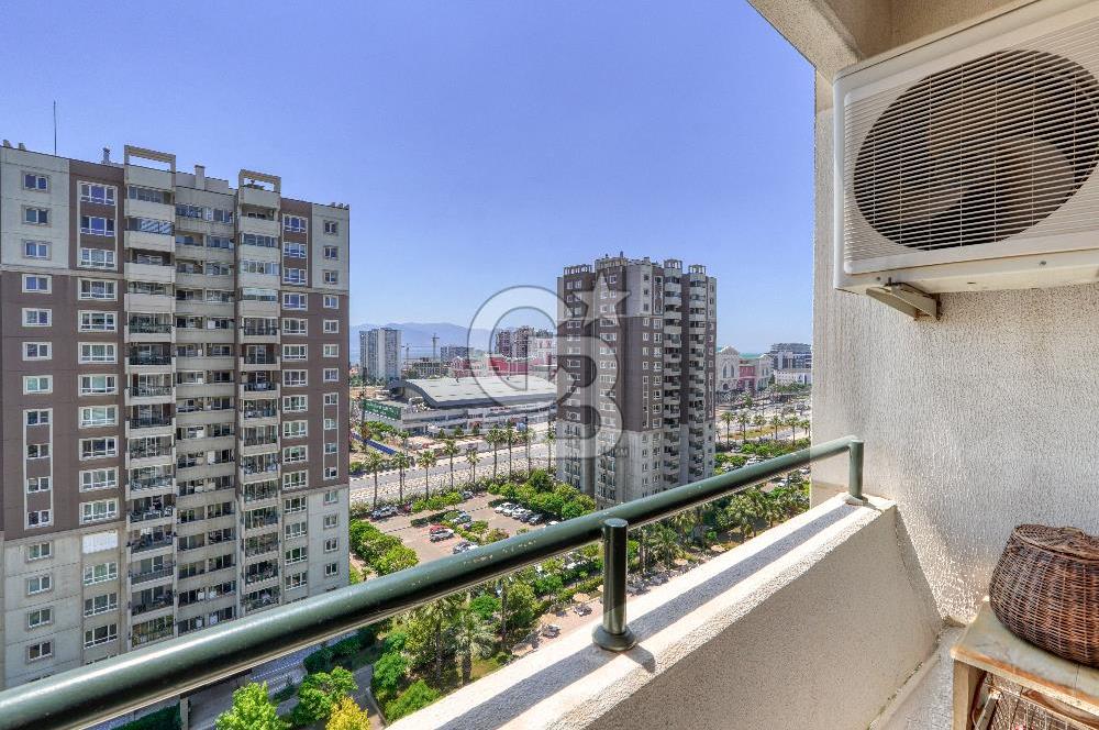 Karşıyaka Soyak Mavişehir'de Satılık 4+1 Güney Cephe Daire