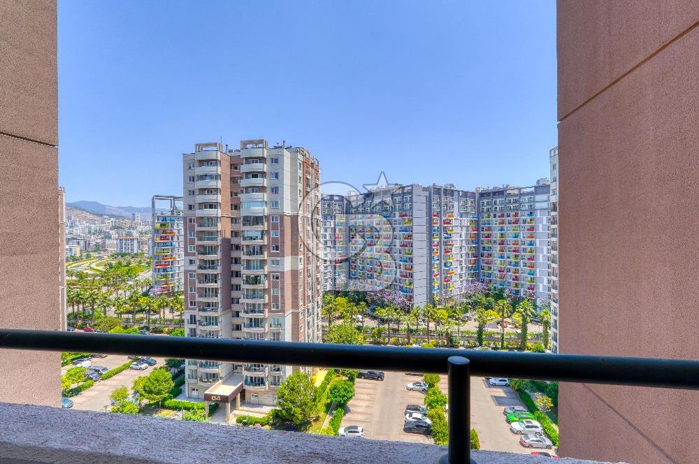 Karşıyaka Soyak Mavişehir'de Satılık 4+1 Güney Cephe Daire
