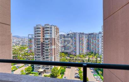 Karşıyaka Soyak Mavişehir'de Satılık 4+1 Güney Cephe Daire
