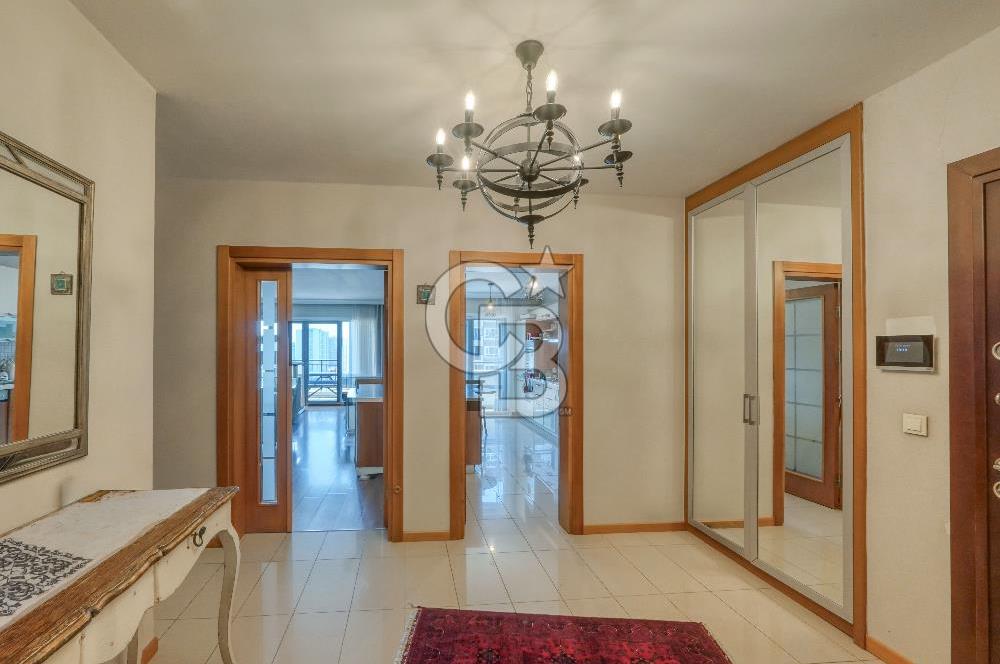 Karşıyaka Soyak Mavişehir'de Satılık 4+1 Güney Cephe Daire