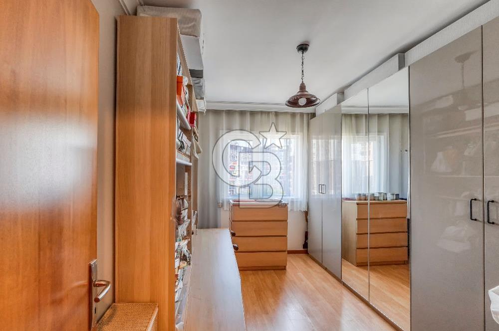 Karşıyaka Soyak Mavişehir'de Satılık 4+1 Güney Cephe Daire