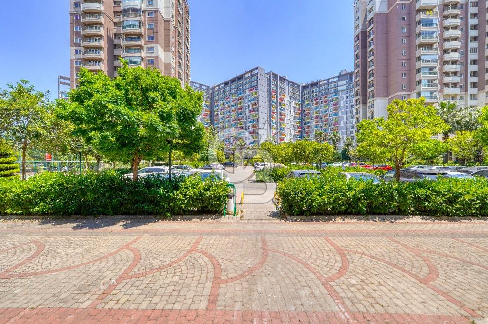 Karşıyaka Soyak Mavişehir'de Satılık 4+1 Güney Cephe Daire