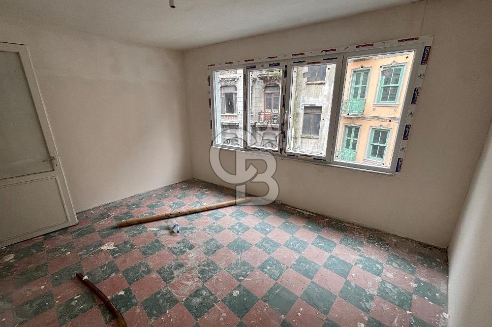 AİRBNB'YE UYGUN! KÖŞE KONUMLU KİRALIK BİNA3 DAİRE 2 DÜKKAN
