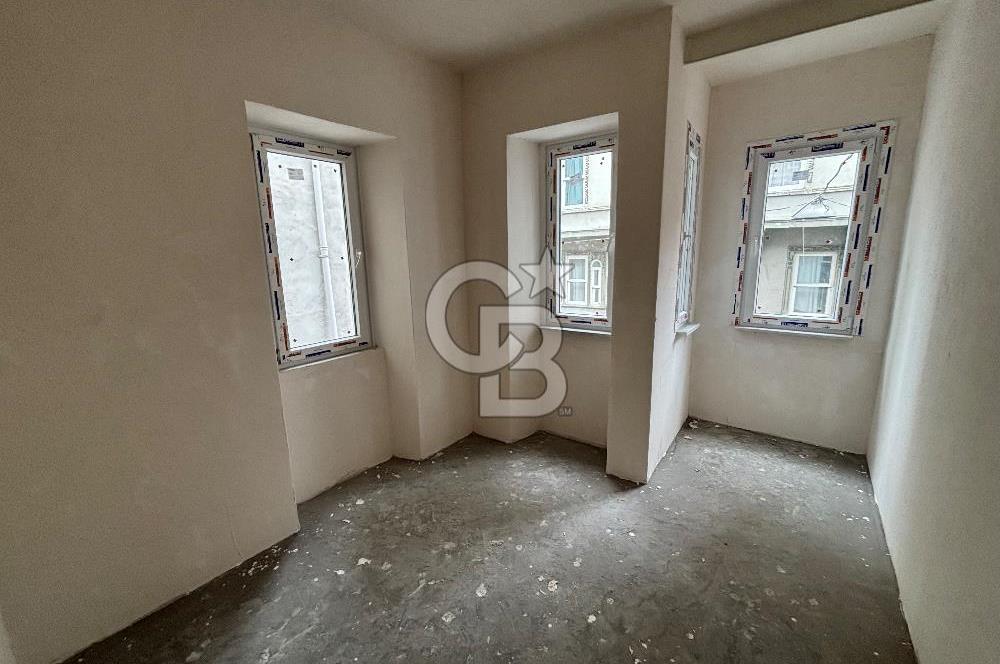 AİRBNB'YE UYGUN! KÖŞE KONUMLU KİRALIK BİNA3 DAİRE 2 DÜKKAN