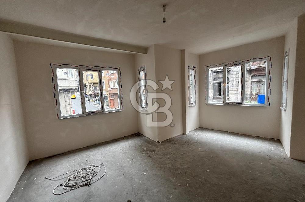 AİRBNB'YE UYGUN! KÖŞE KONUMLU KİRALIK BİNA3 DAİRE 2 DÜKKAN