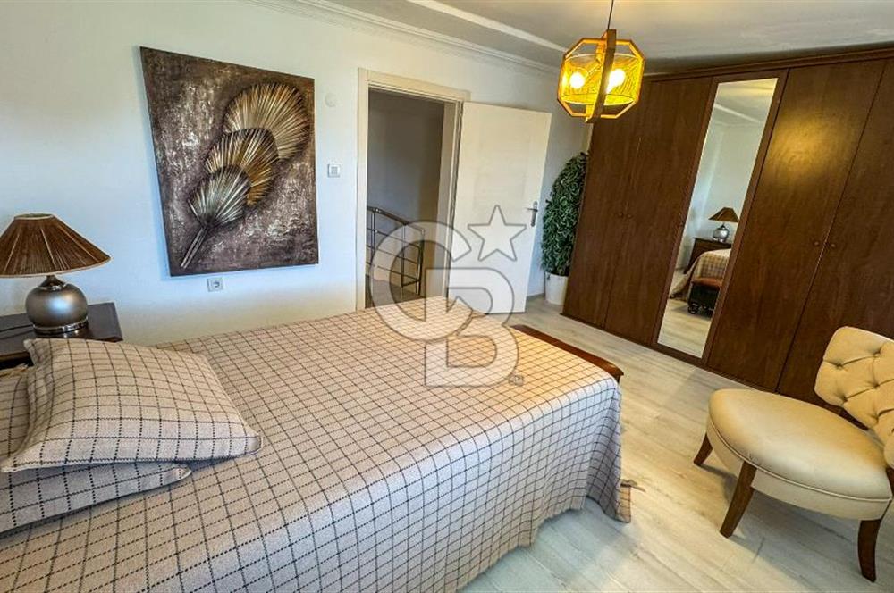 Bahçeli Müstakil Villa | 4+1 Tripleks | Land of Legends'a 1 Km