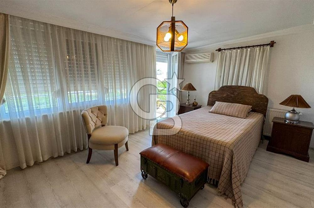 Bahçeli Müstakil Villa | 4+1 Tripleks | Land of Legends'a 1 Km