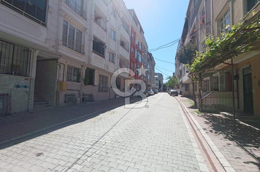 ESENYURT ATATÜRK MAHALLESİ BALKONLU ARAKAT 2+1 SATILIK