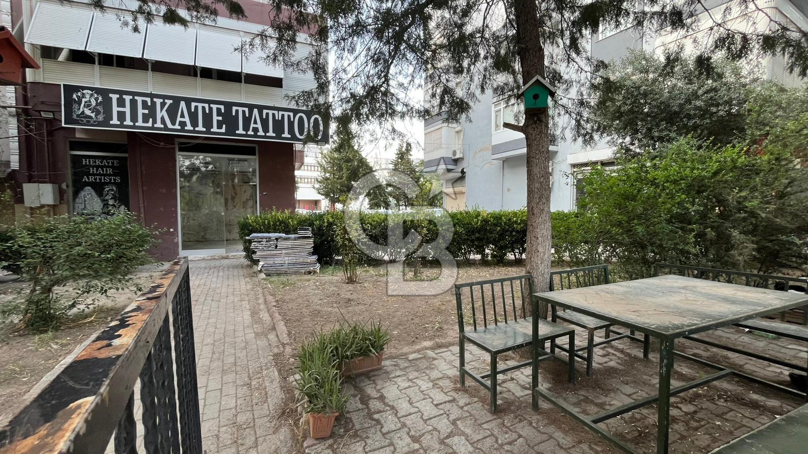 BORNOVA BARBAROS MAH. ÇOLPAN SİTESİ İÇİ WC’Lİ 38m² KİRALIK DÜKKAN