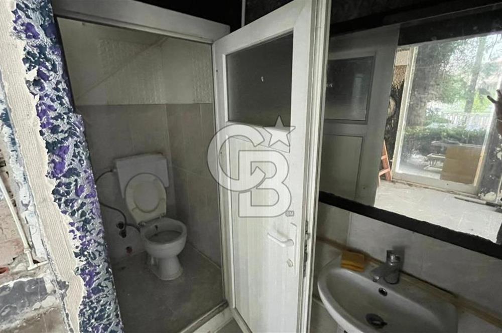 BORNOVA BARBAROS MAH. ÇOLPAN SİTESİ İÇİ WC’Lİ 38m² KİRALIK DÜKKAN