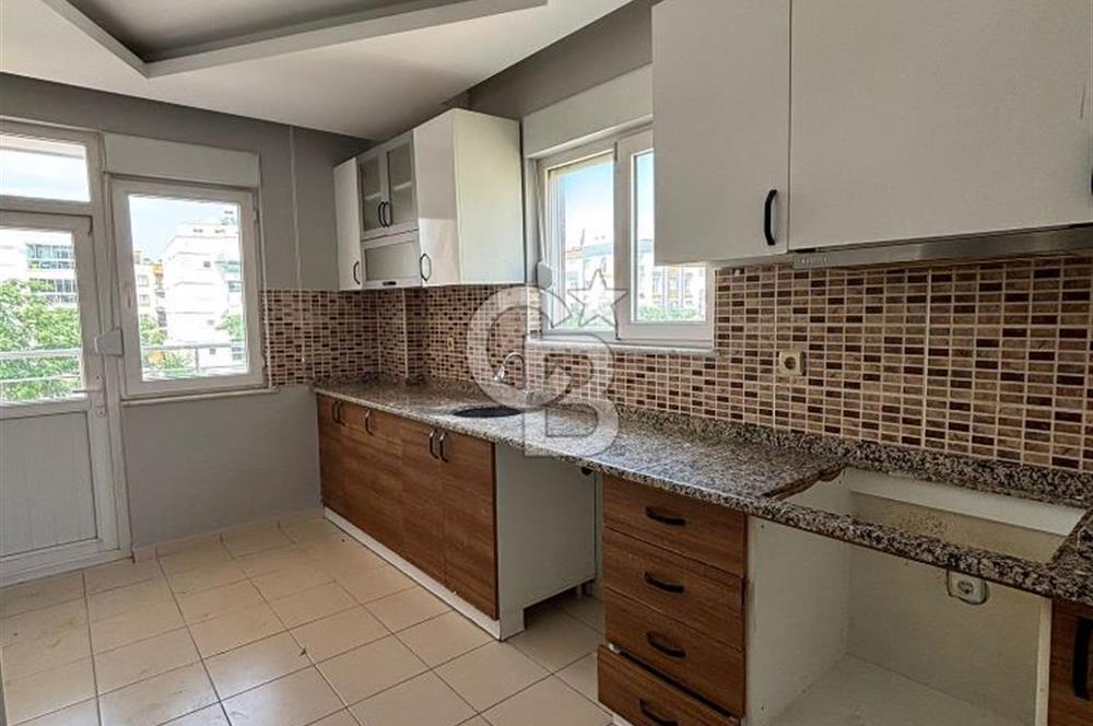 MURATPAŞA KIZILTOPRAKTA AYRI MUTFAKLI 2+1 KİRALIK DAİRE