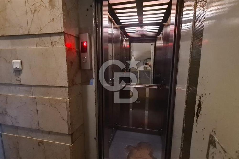 MALTEPE METROSU YANI GMK BILVARINDA TERASLI KİRALIK OFİS
