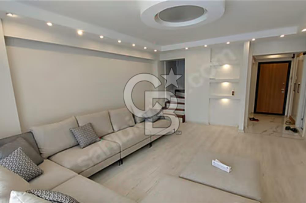 KARŞIYAKA'DA DENİZ MANZARALI ÇİFT BANYO ÇİFT SALONLU DUBLEX 4+2