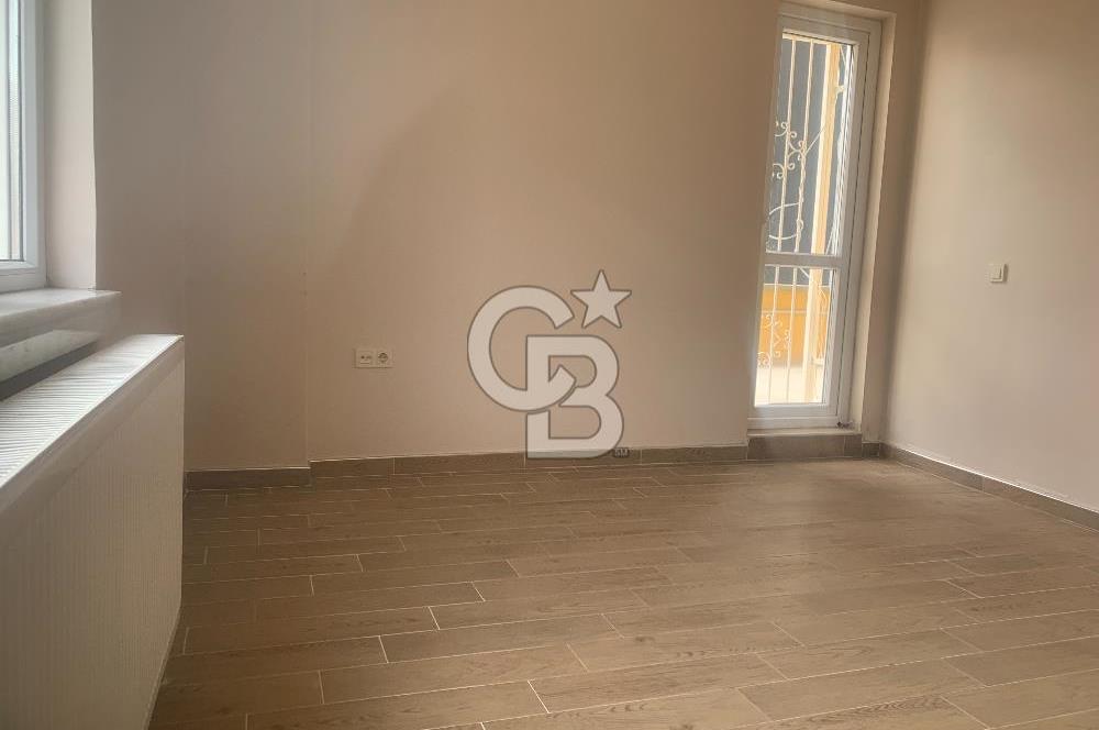 MALTEPE METROSU YANI GMK BILVARINDA TERASLI KİRALIK OFİS