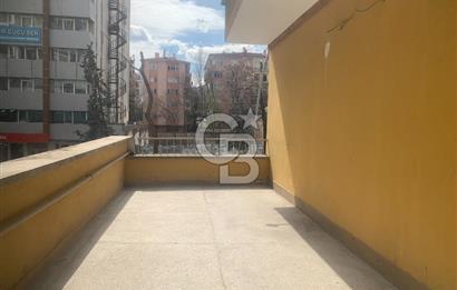 MALTEPE METROSU YANI GMK BILVARINDA TERASLI KİRALIK OFİS