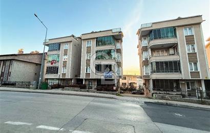 AKPINAR MAHALLESİ’NDE SİTE İÇİNDE SATILIK GENİŞ 3+1 DAİRE
