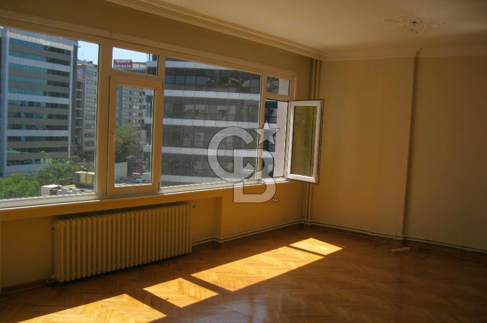 Esentepe Büyükdere Caddesi Üzerinde Kiralık Ofis
