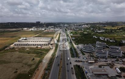 ANTALYA OTONOMİDE ARAÇ TAKASINA UYGUN SATILIK DÜKKAN/İŞ MERKEZİ