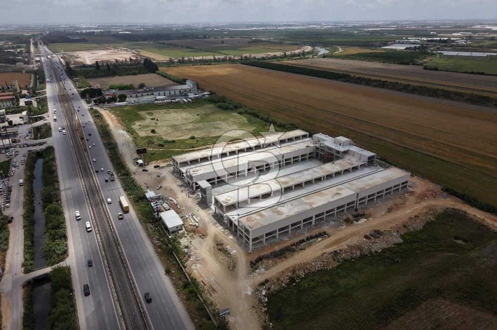 ANTALYA OTONOMİDE ARAÇ TAKASINA UYGUN SATILIK DÜKKAN/İŞ MERKEZİ