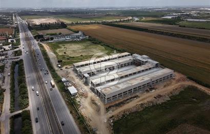 ANTALYA OTONOMİDE ARAÇ TAKASINA UYGUN SATILIK DÜKKAN/İŞ MERKEZİ