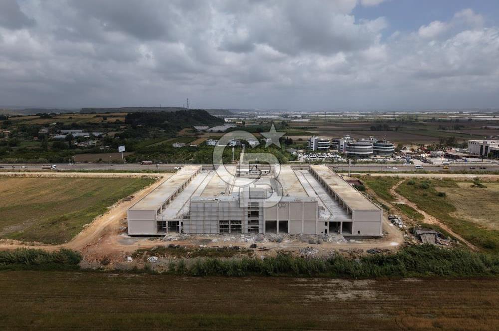 ANTALYA OTONOMİDE ARAÇ TAKASINA UYGUN SATILIK DÜKKAN/İŞ MERKEZİ