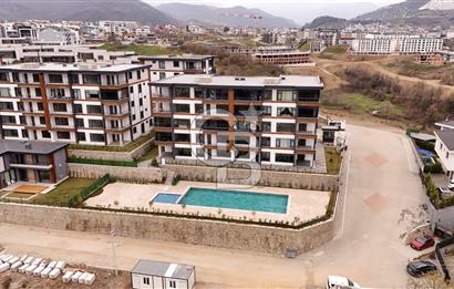 Başiskele Paşadağ LIFESIDE Sitesinde Deniz Manzaralı 2+1 Satılık Daire