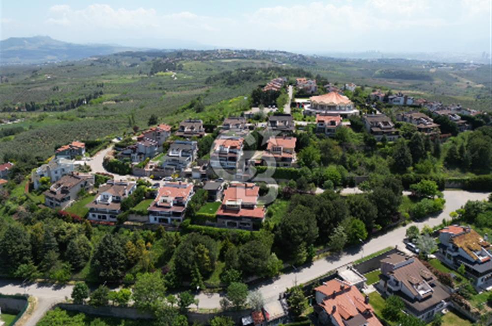 Mudanya Mürsel’de Muhteşem Doğa ve Deniz Manzarlı 6+2 Villa