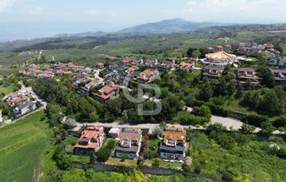 Mudanya Mürsel’de Muhteşem Doğa ve Deniz Manzarlı 6+2 Villa