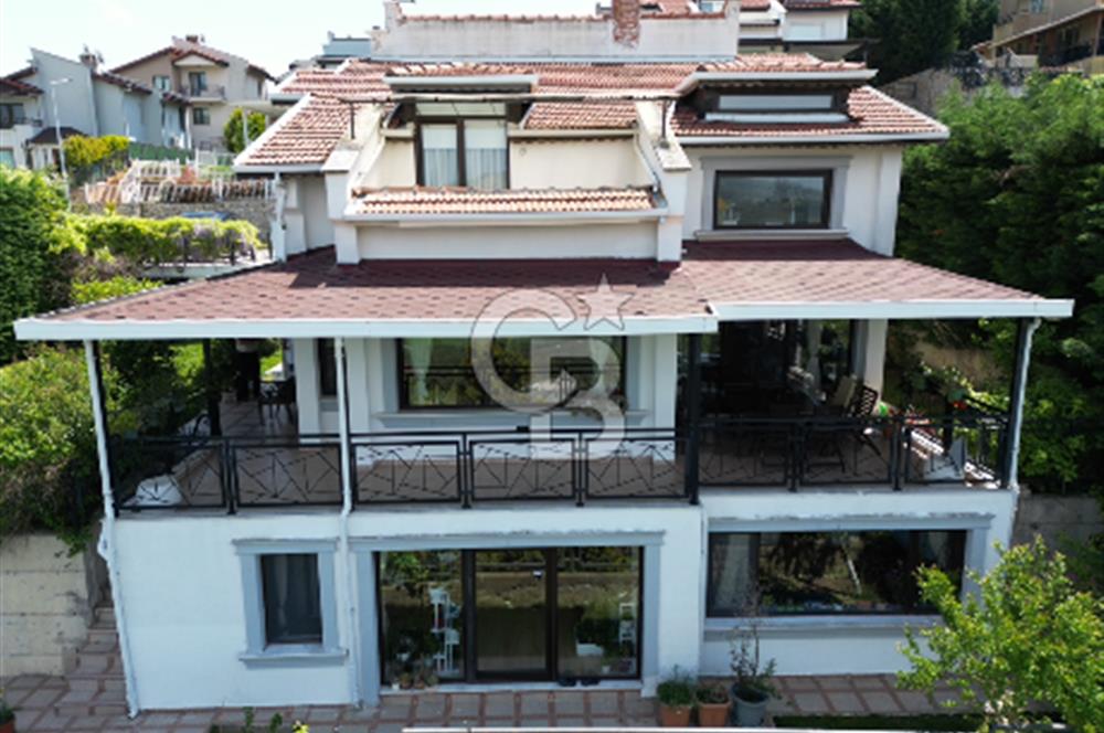 Mudanya Mürsel’de Muhteşem Doğa ve Deniz Manzarlı 6+2 Villa