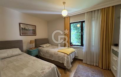 Mudanya Mürsel’de Muhteşem Doğa ve Deniz Manzarlı 6+2 Villa