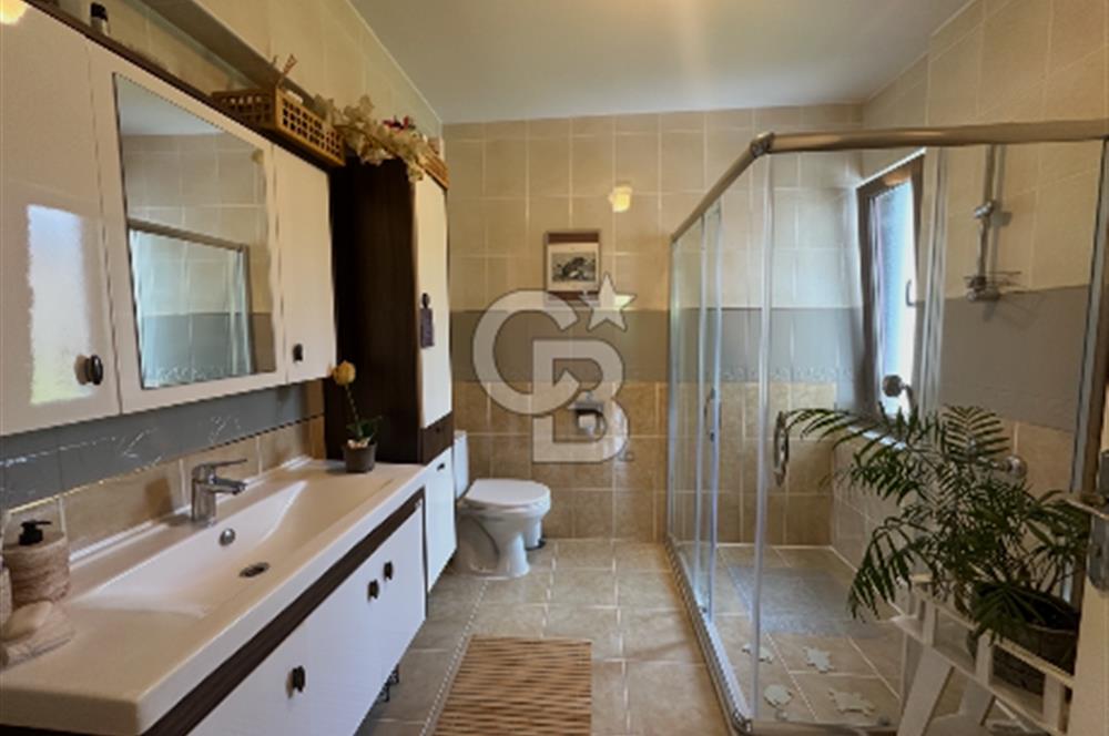 Mudanya Mürsel’de Muhteşem Doğa ve Deniz Manzarlı 6+2 Villa